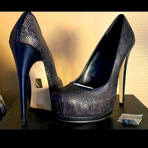 Truth or Dare by MADONNA size 8